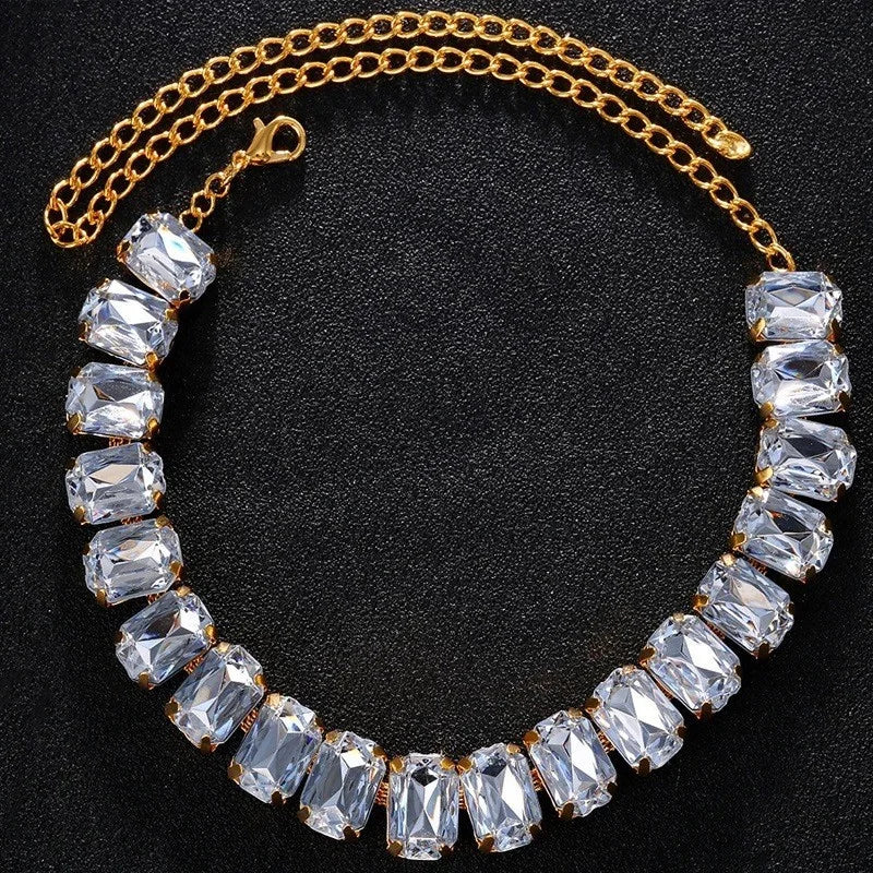 Stonefans Grüner Kristall-Halsband, luxuriöse Designer-Halskette für Damen, modische geometrische Halskette, rechteckiger Würfel, Schmuckzubehör